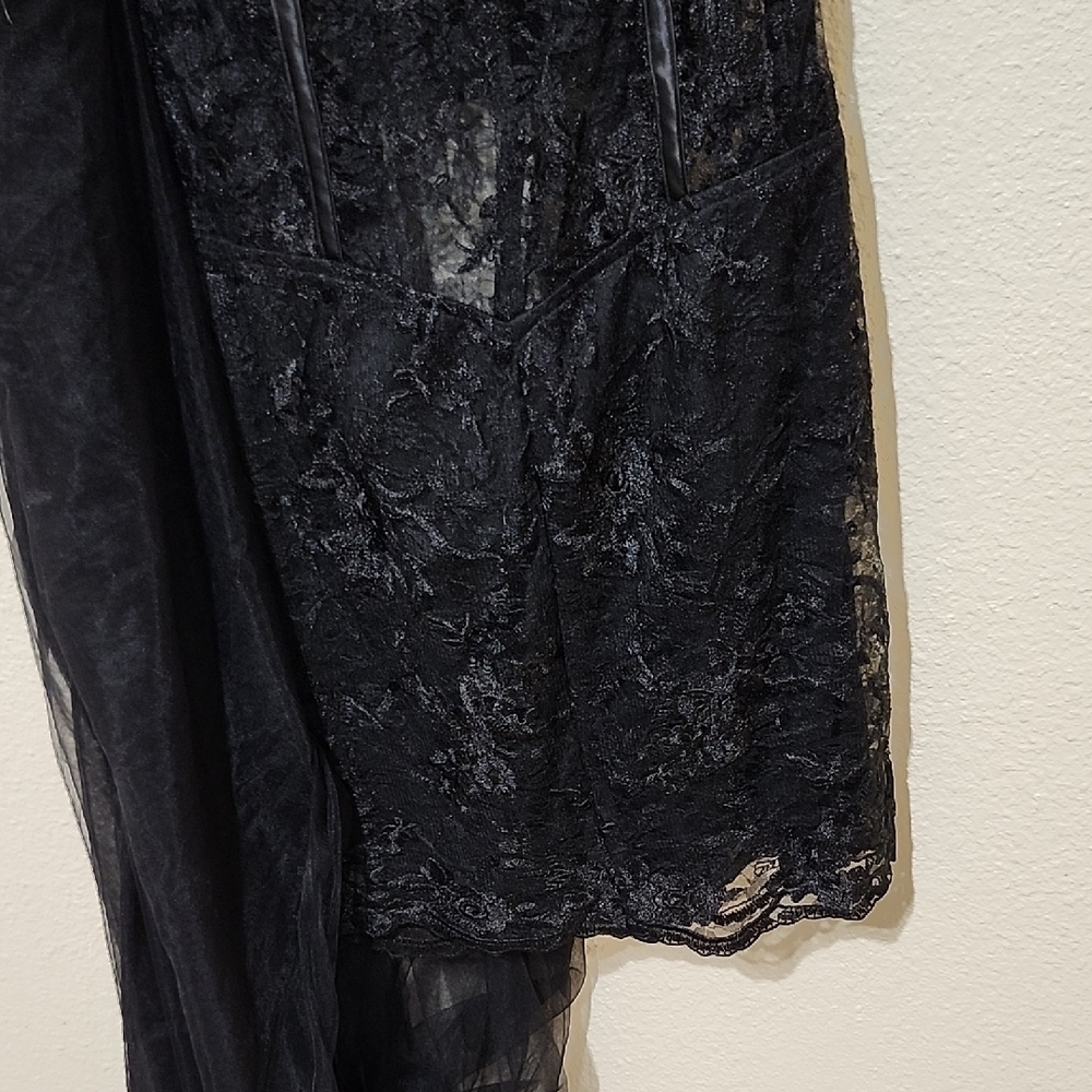 Elegant Black Mini Dress - Picture 10 of 16